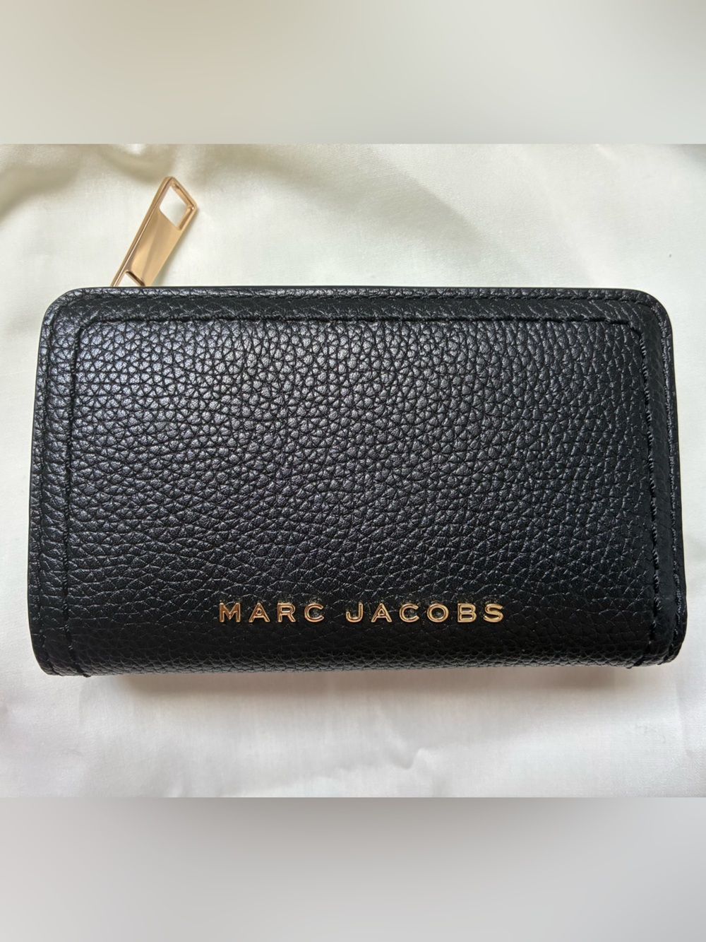 Marc Jacobs Black Pebbled Leather Zip Card Holder with Gold Logo